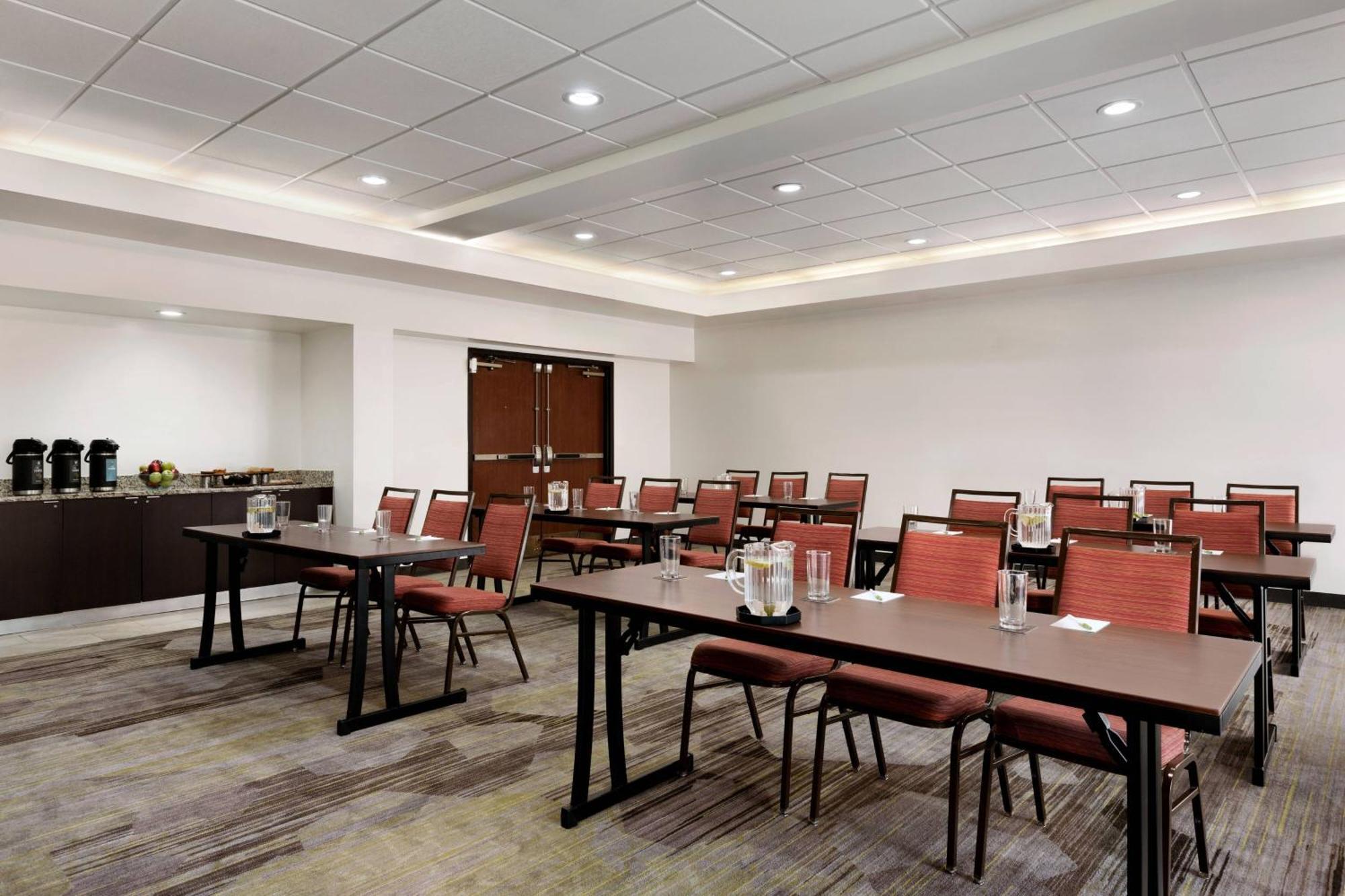Courtyard By Marriott Tulsa Central Luaran gambar