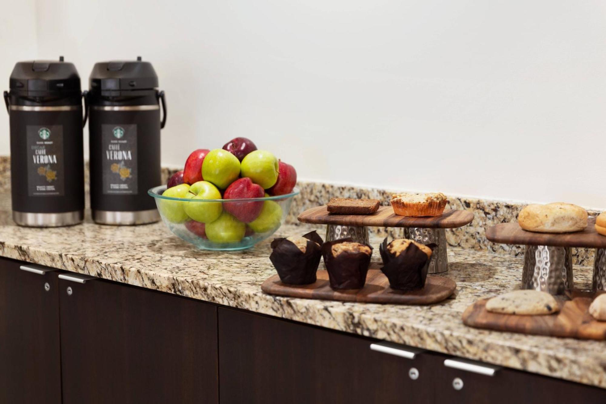 Courtyard By Marriott Tulsa Central Luaran gambar